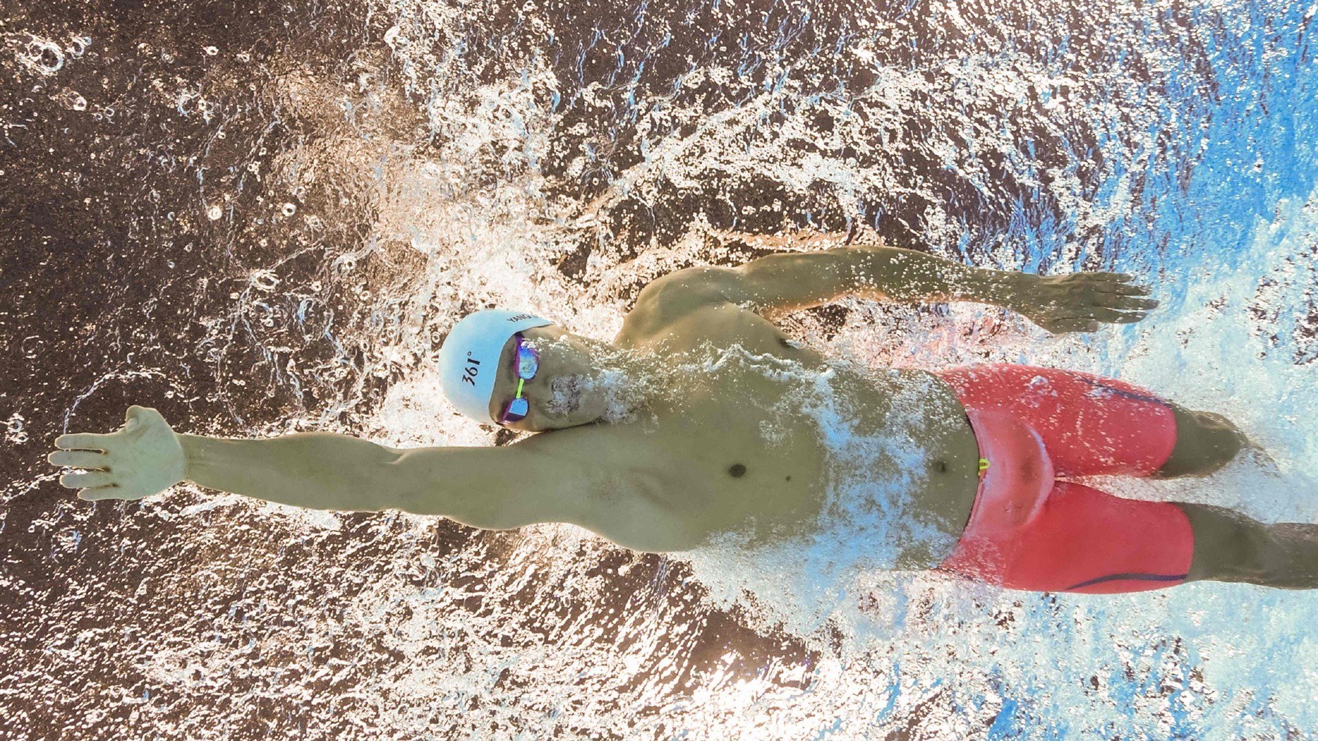 关键封盖：李磊最后封堵对手的必杀球！