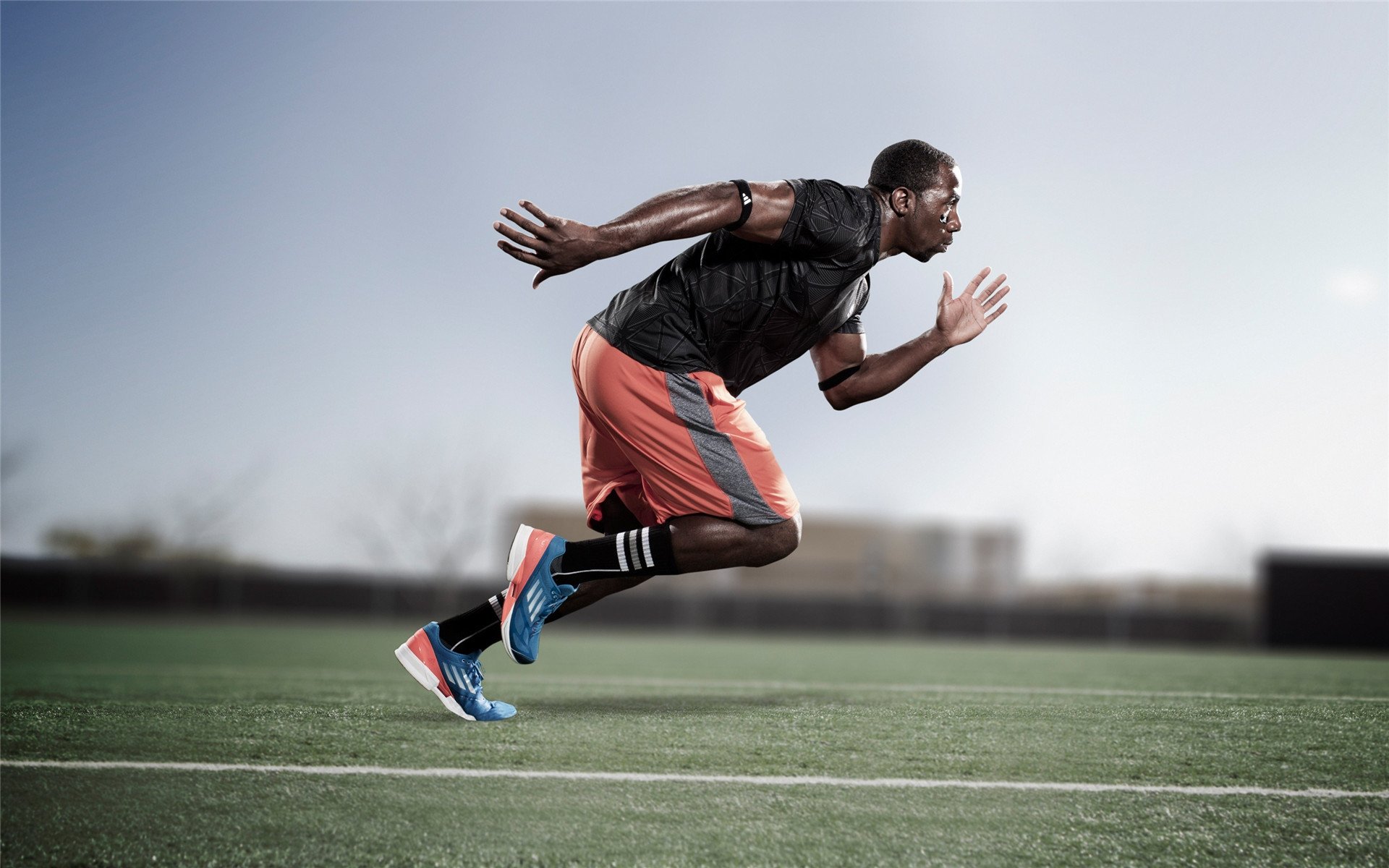 全球电竞巡回赛多国战队焕发新活力，精彩不断，全球电竞总决赛